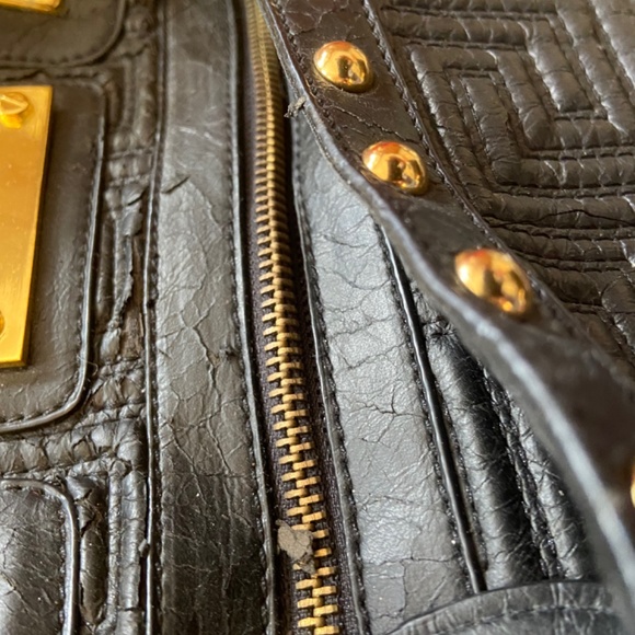 Peeling pleather purse - Picture 13 of 16